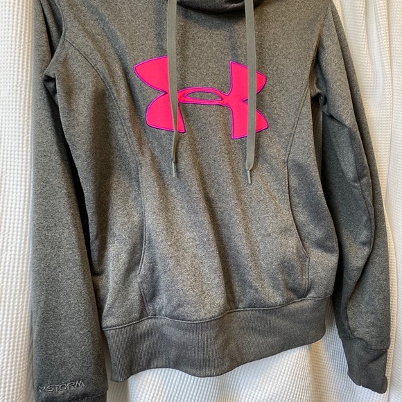 Semi-Fit Pull Over Sweater - Picture 2 of 7